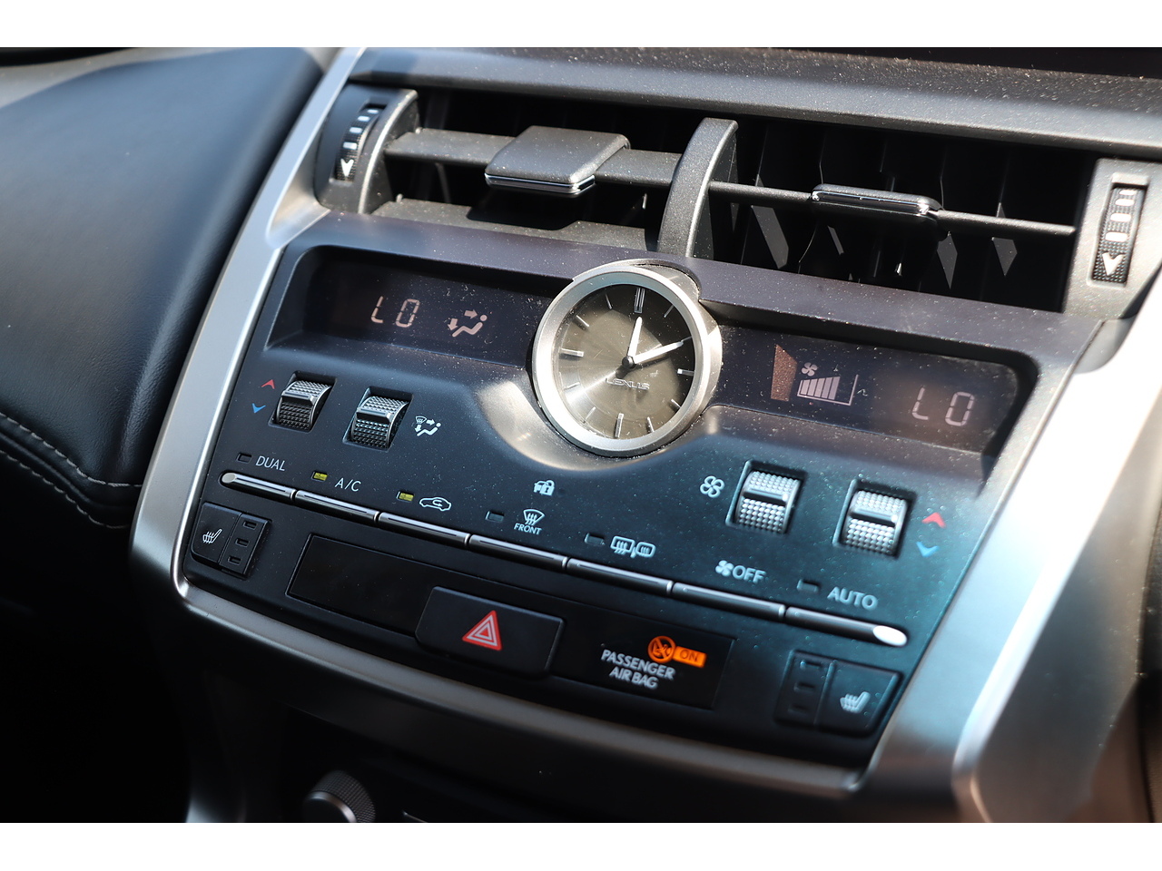 Lexus Nx 300H Luxury - Image 13
