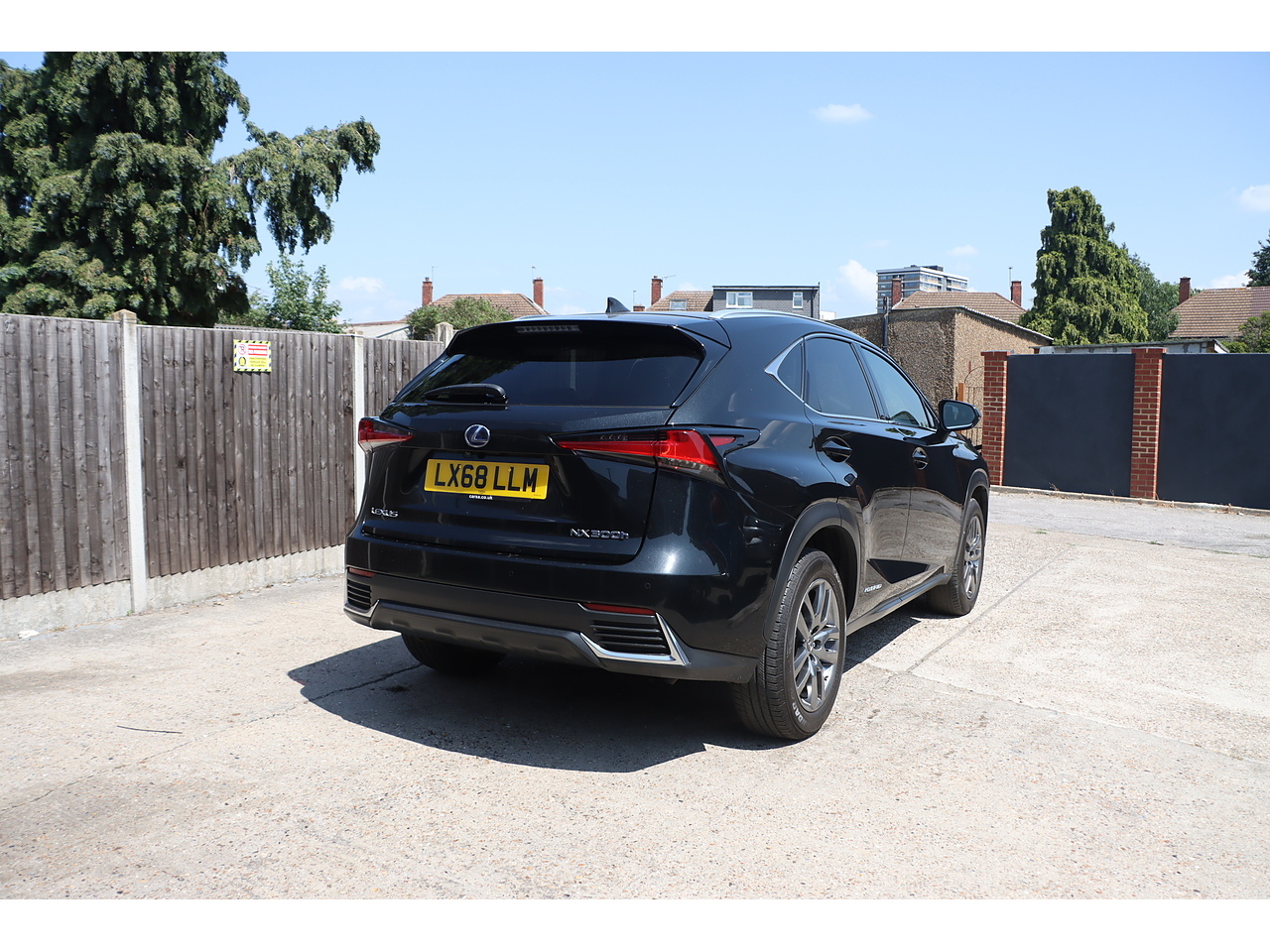 Lexus Nx 300H Luxury - Image 14