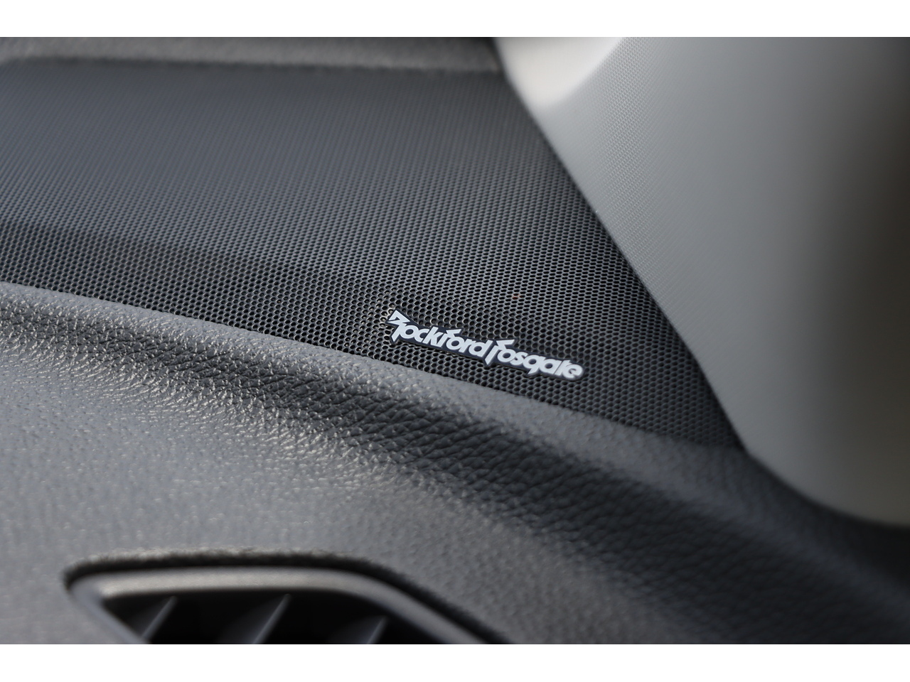 Mitsubishi Eclipse Cross T 4 - Image 16