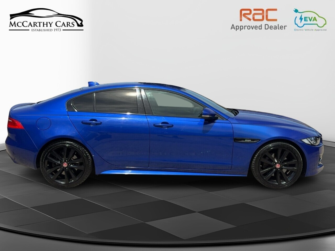 Jaguar Xe I R Sport - Image 16