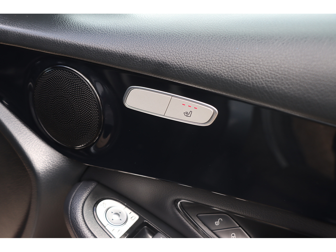 Mercedes Benz Glc Glc300 Mhev Sport - Image 17