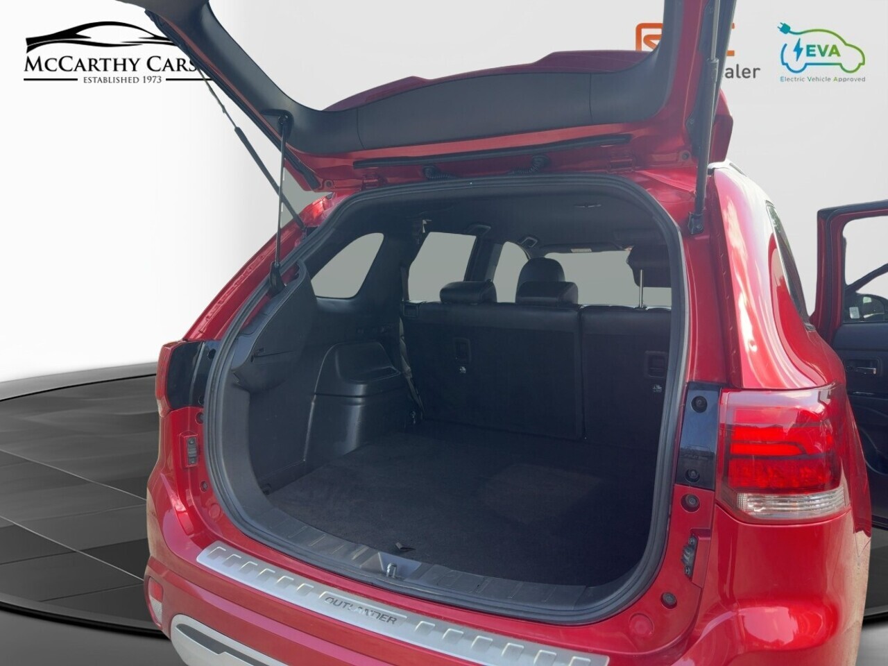 Mitsubishi Outlander H Twinmotor 4H - Image 18