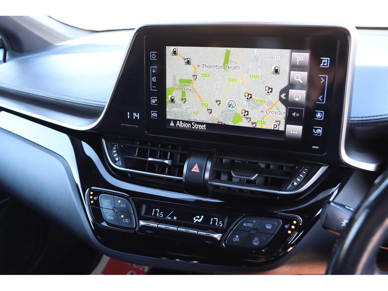 Toyota C Hr Vvt H Dynamic - Image 11