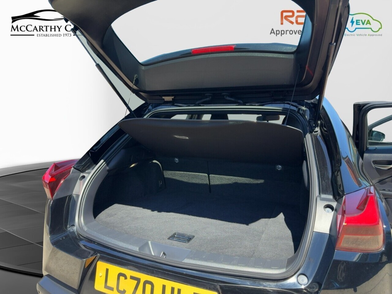Lexus Ux 250H - Image 12