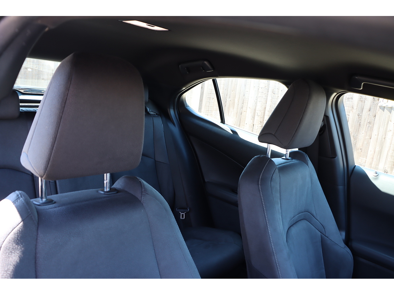 Lexus Ux 250H - Image 16