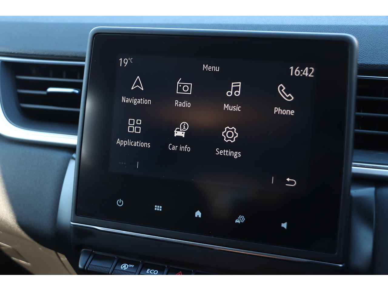 Renault Captur Tce Iconic - Image 10
