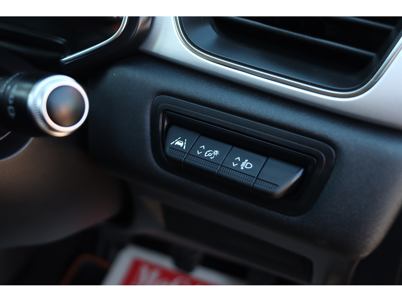 Renault Captur Tce Iconic - Image 15