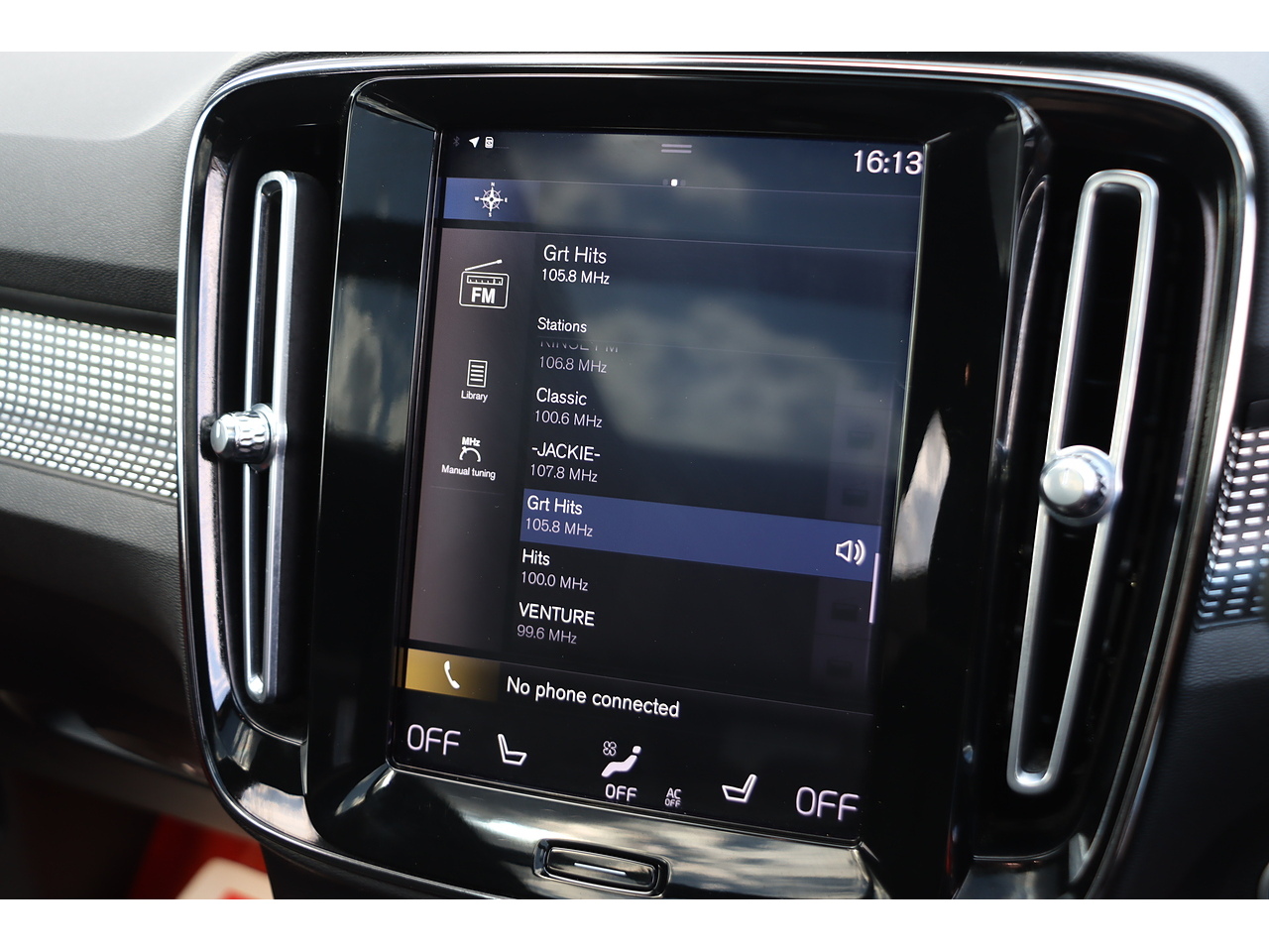Volvo Xc40 H T5 Twin Engine R Design - Image 15