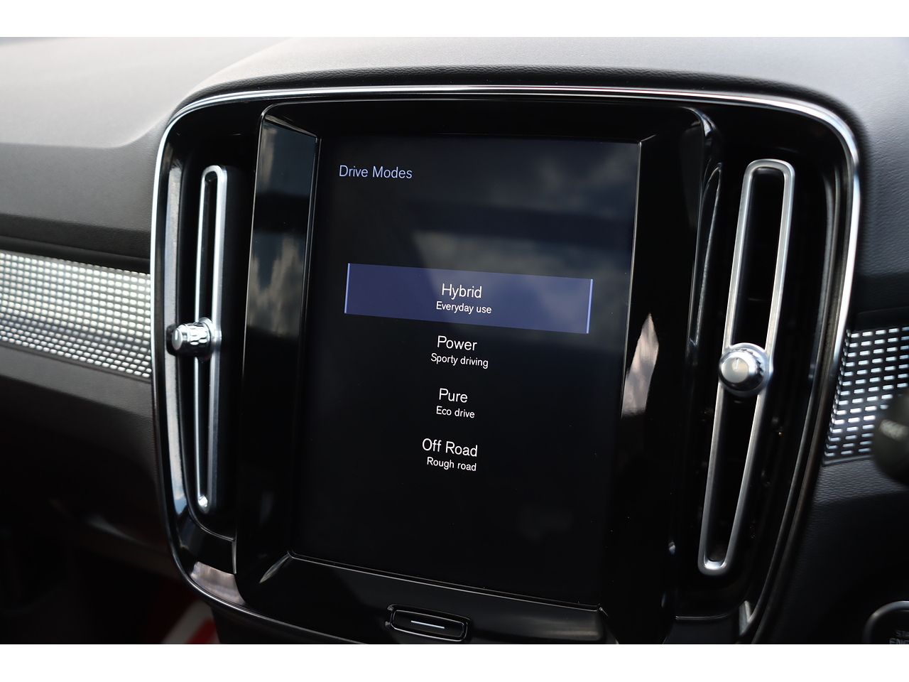 Volvo Xc40 H T5 Twin Engine R Design - Image 16