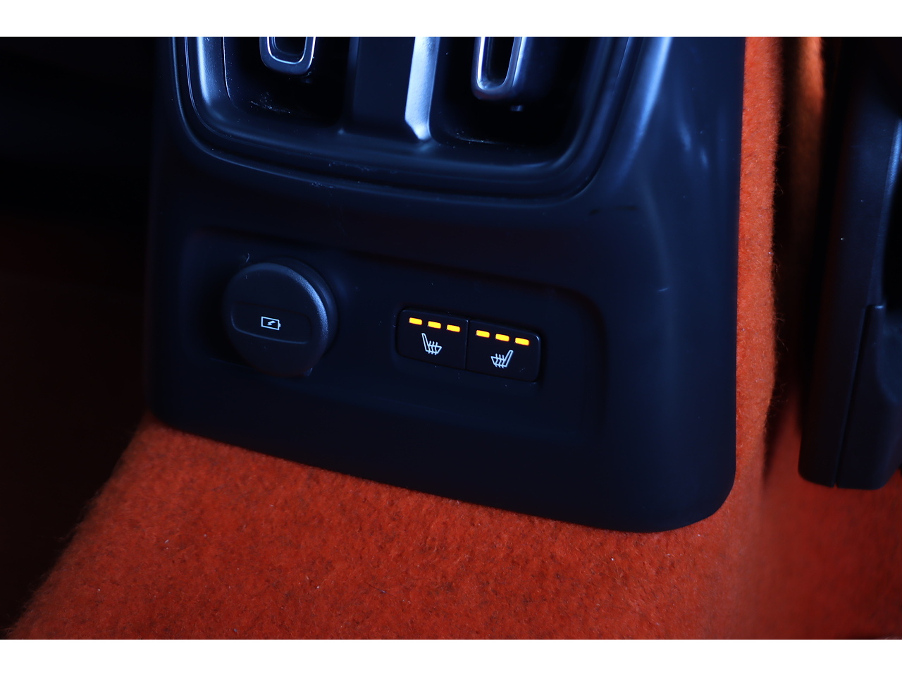 Volvo Xc40 H T5 Twin Engine R Design - Image 17