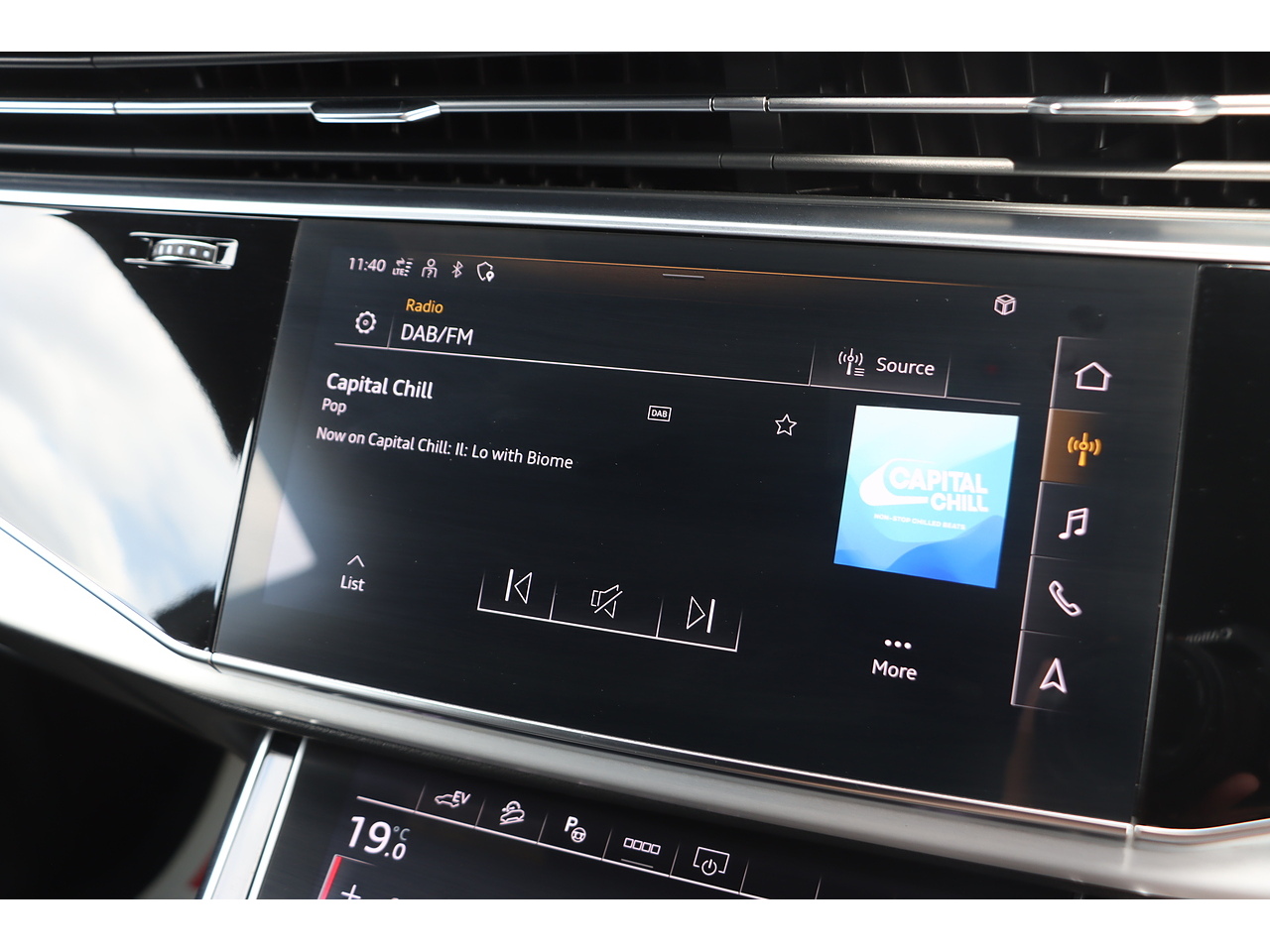 Audi Q8 Tfsie V6 S Line - Image 16