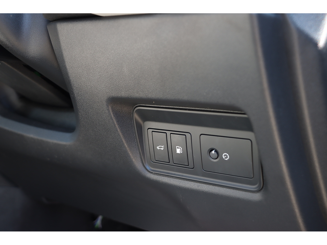 Jaguar E Pace P300E R Dynamic Hse - Image 18