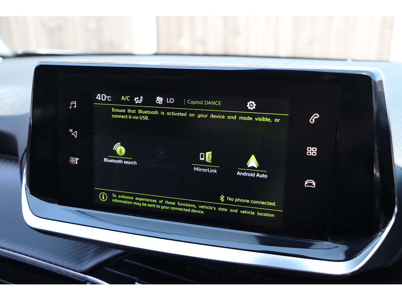 Peugeot 2008 Puretech Allure Premium - Image 12
