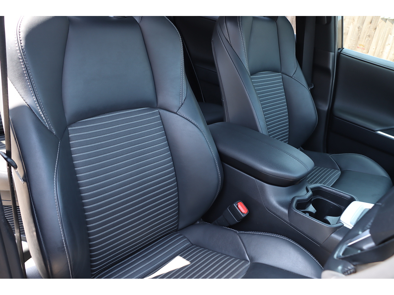 Toyota Rav4 Vvt H Black Edition - Image 20