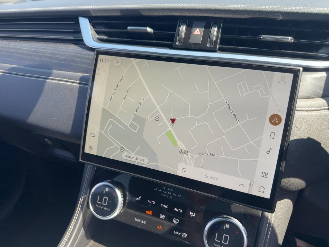 Jaguar F Pace P400E R Dynamic Black - Image 10
