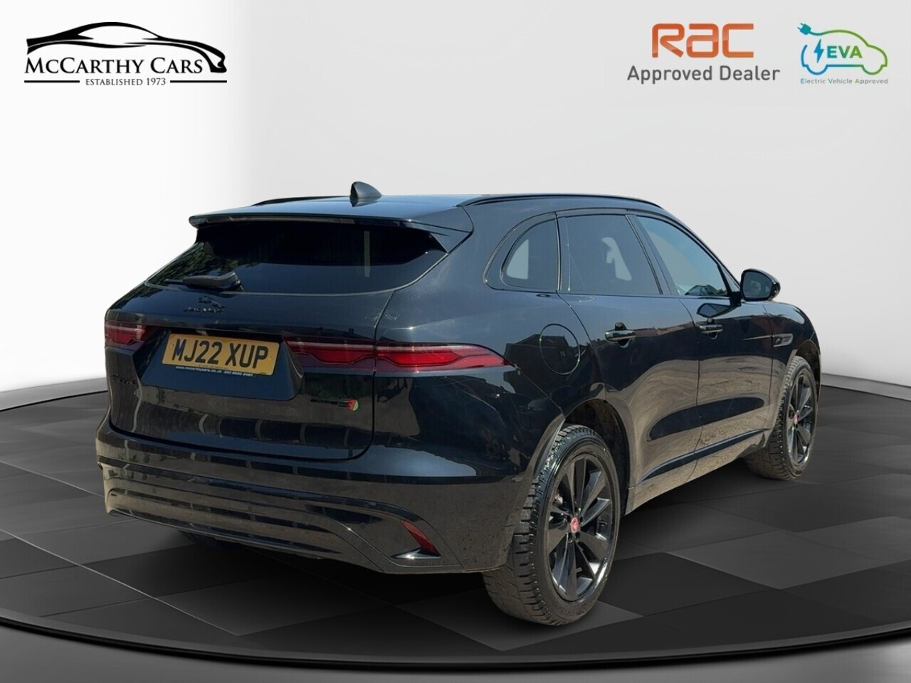 Jaguar F Pace P400E R Dynamic Black - Image 15