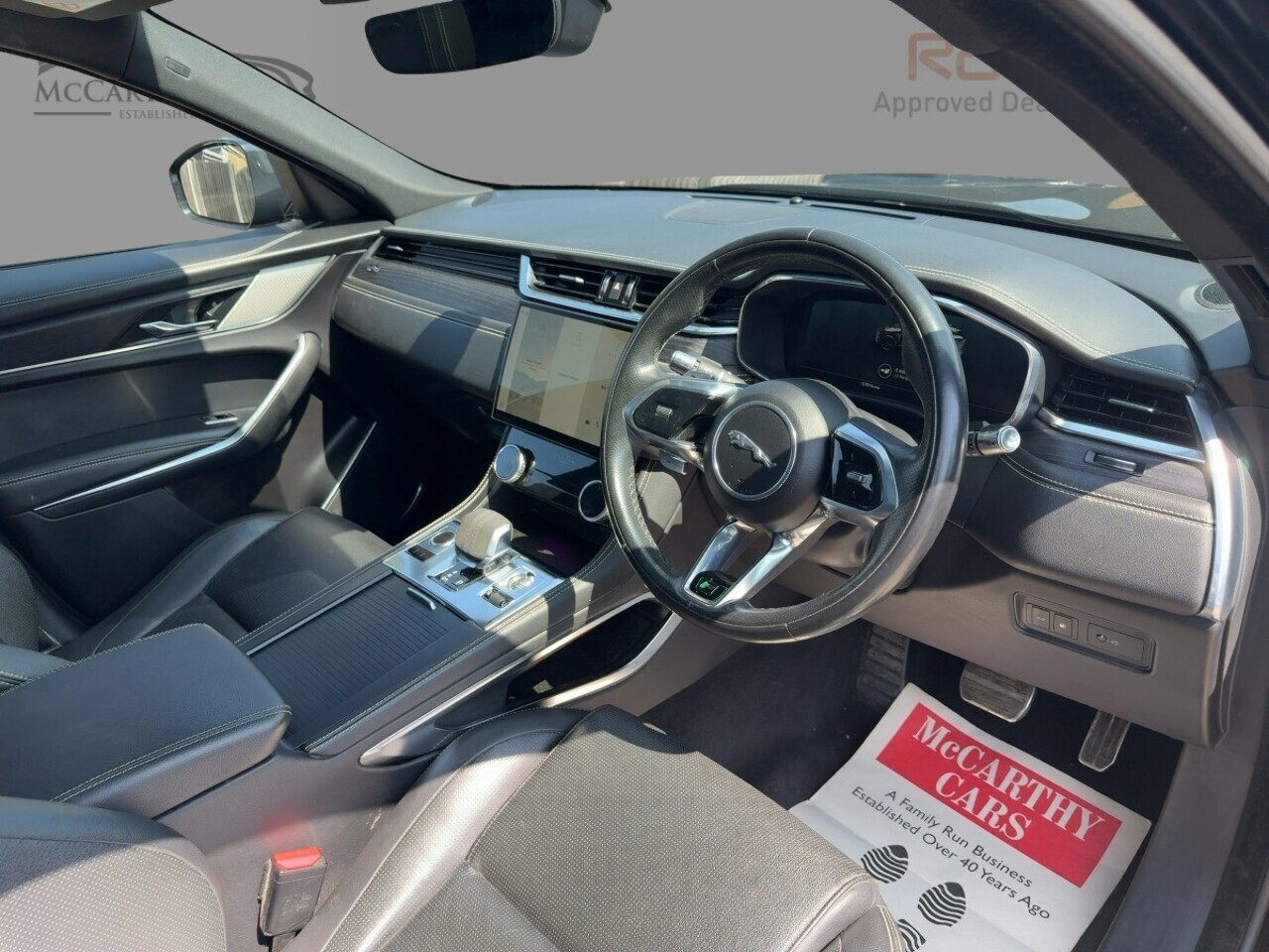 Jaguar F Pace P400E R Dynamic Black - Image 19