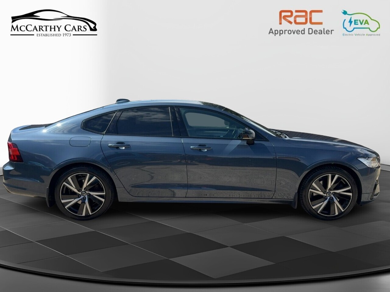 Volvo S90 H T8 R Design - Image 8