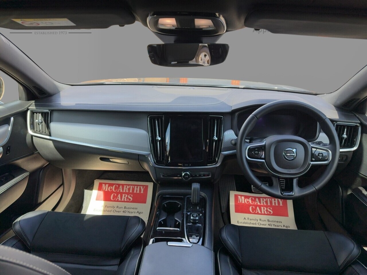 Volvo S90 H T8 R Design - Image 13