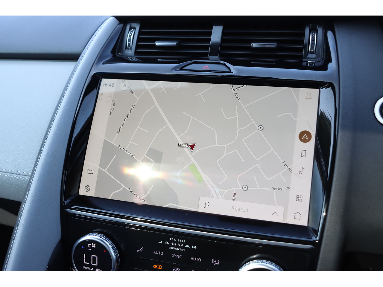 Jaguar E Pace P300E R Dynamic Black - Image 8