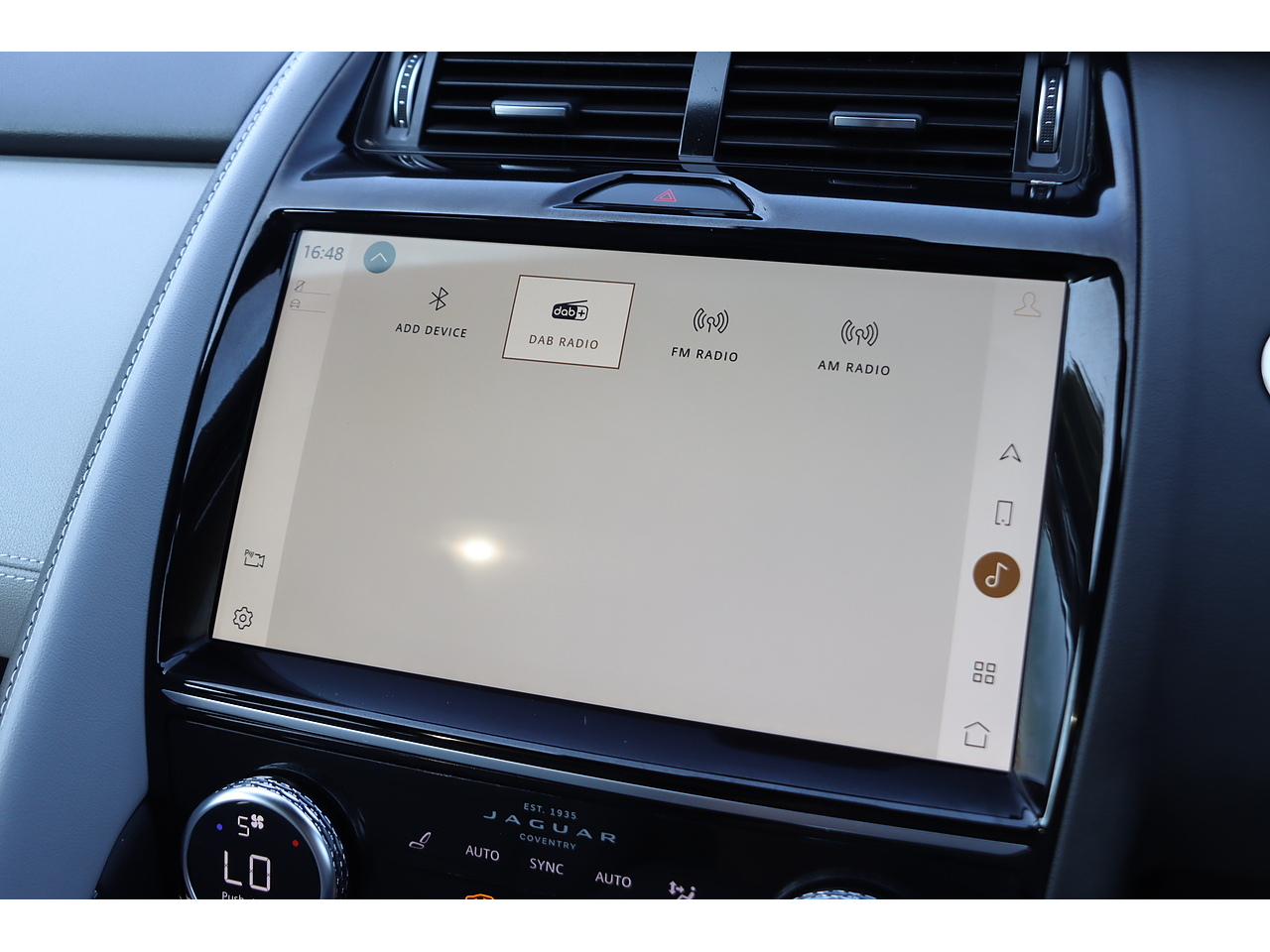 Jaguar E Pace P300E R Dynamic Black - Image 16