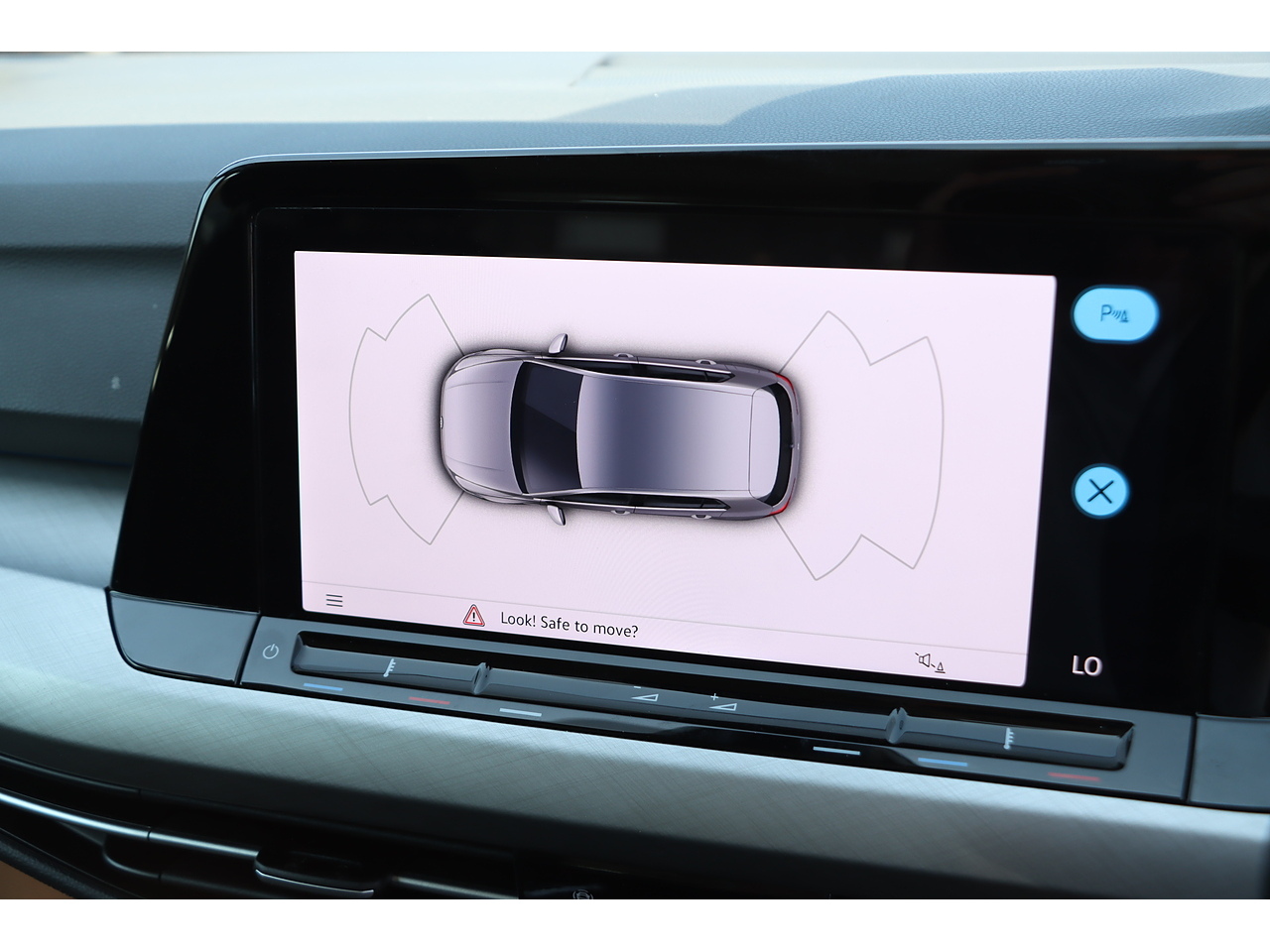 Volkswagen Golf Tsi Life - Image 12