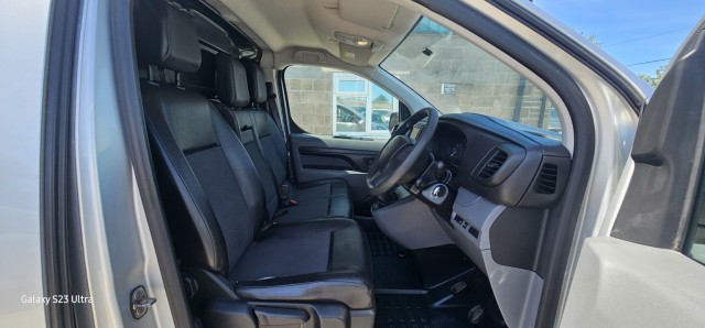 Citroen Dispatch - Image 18