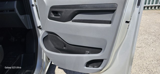 Citroen Dispatch - Image 19
