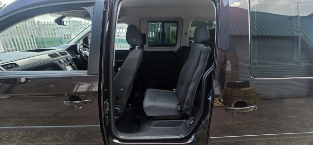 Volkswagen Caddy Life - Image 16