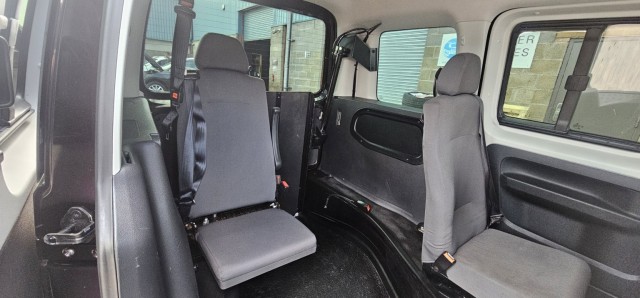 Volkswagen Caddy Life - Image 20