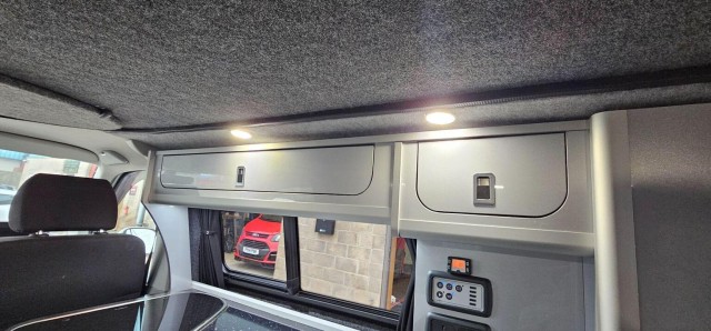 Volkswagen Transporter - Image 16