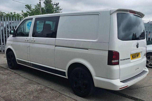 Volkswagen Transporter Sportline - Image 10