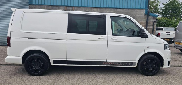 Volkswagen Transporter Sportline - Image 12