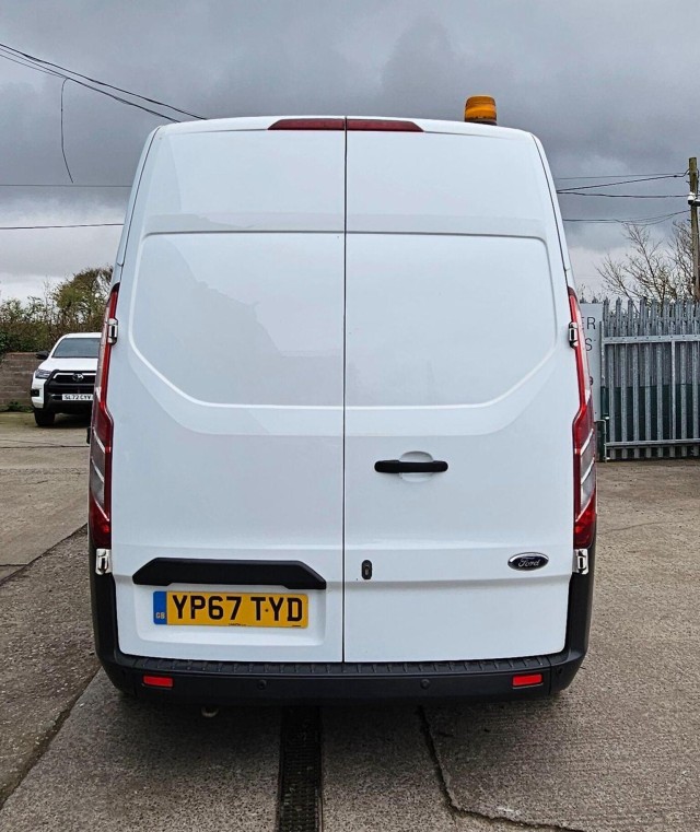Ford Transit Custom - Image 11