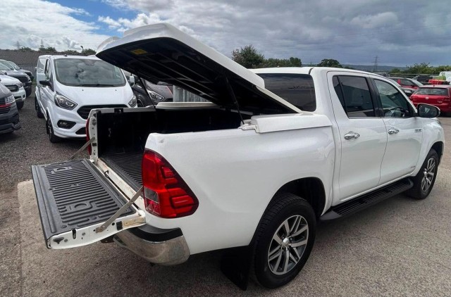 Toyota Hilux - Image 5