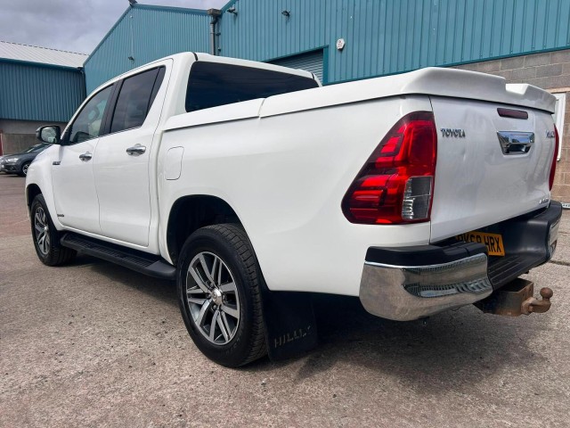 Toyota Hilux - Image 7