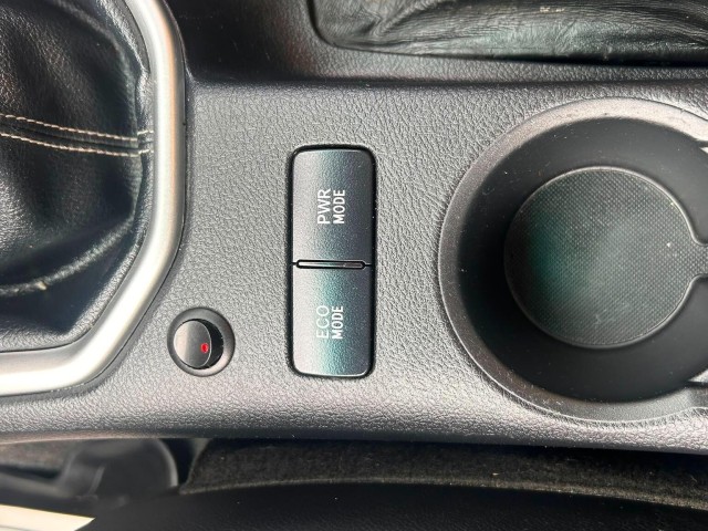 Toyota Hilux - Image 14