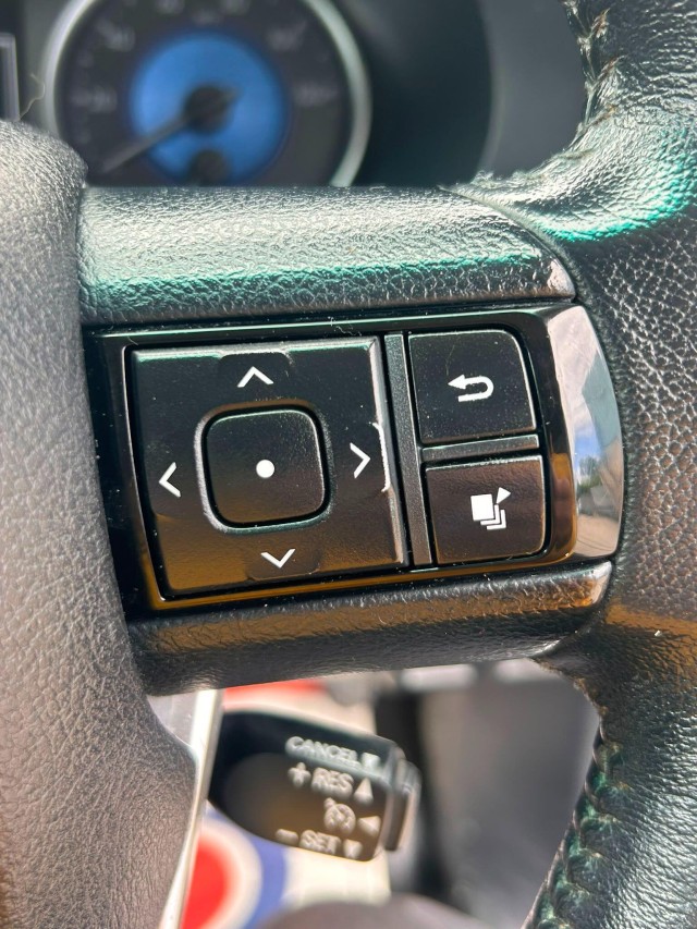 Toyota Hilux - Image 15