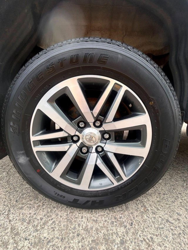 Toyota Hilux - Image 20
