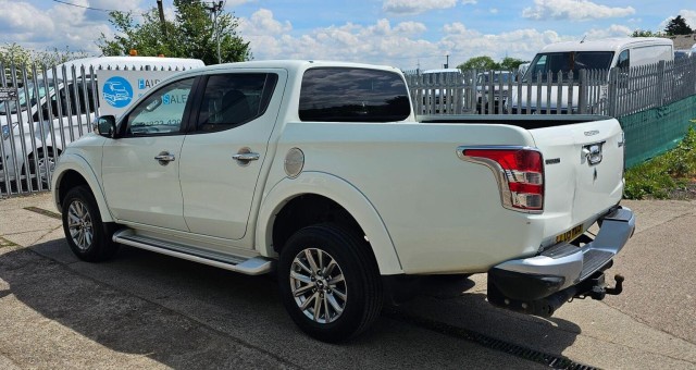 Mitsubishi L200 - Image 11