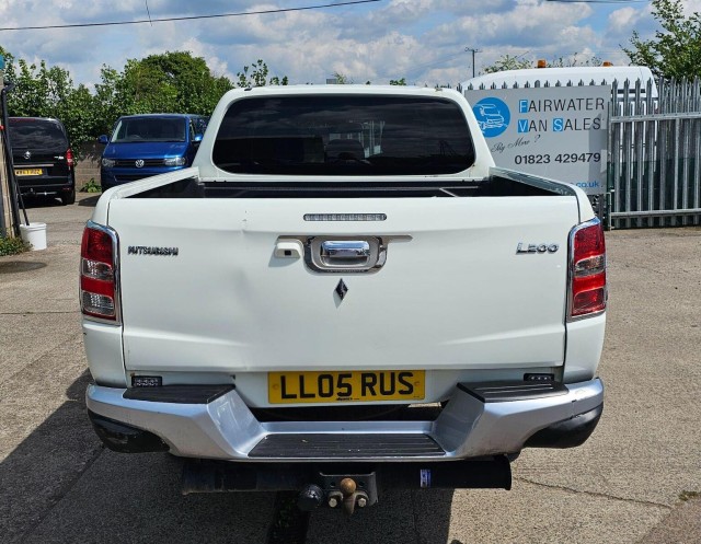 Mitsubishi L200 - Image 12