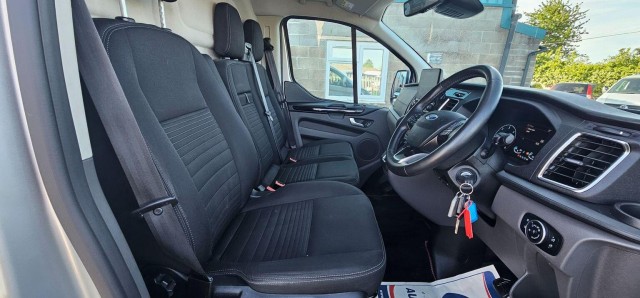 Ford Transit Custom - Image 13