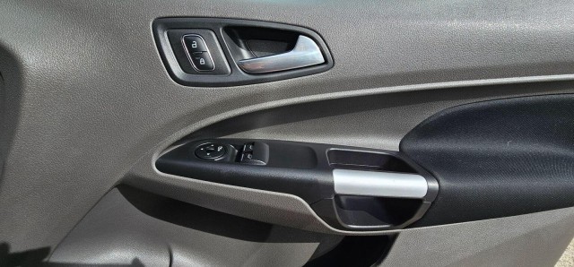 Ford Transit Connect - Image 19