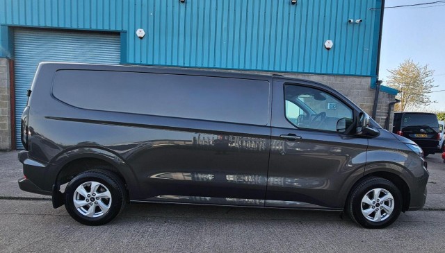 Ford Transit Custom - Image 13