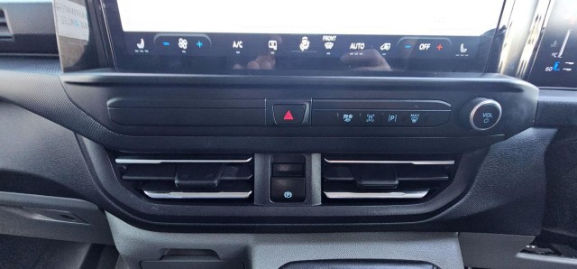 Ford Transit Custom - Image 19