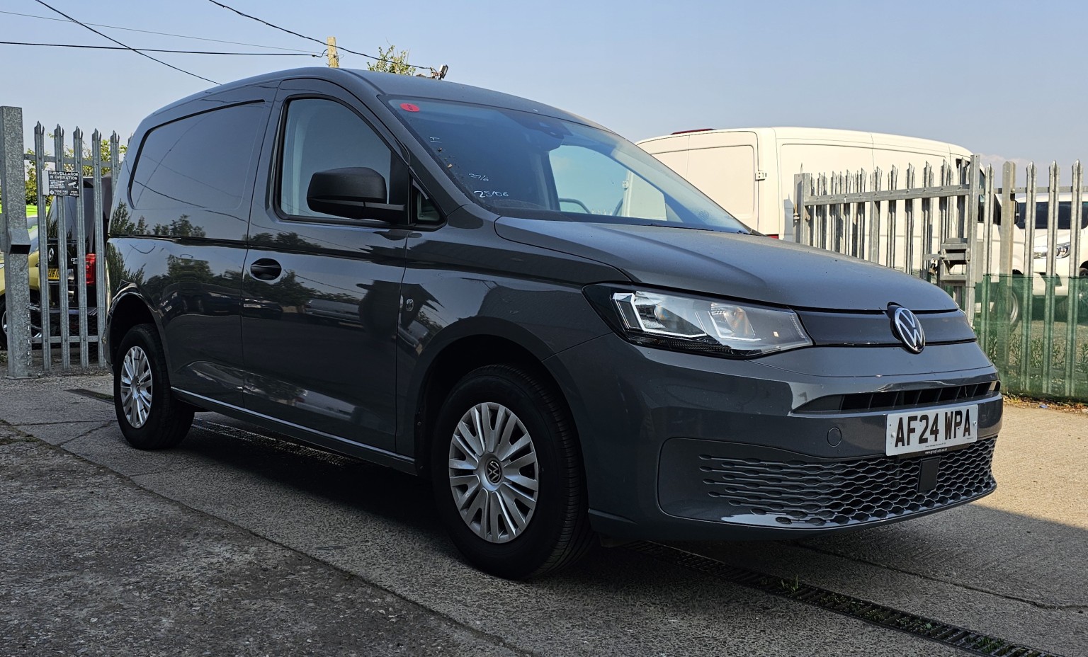Volkswagen Caddy - Image 3