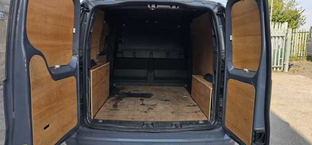 Volkswagen Caddy - Image 12
