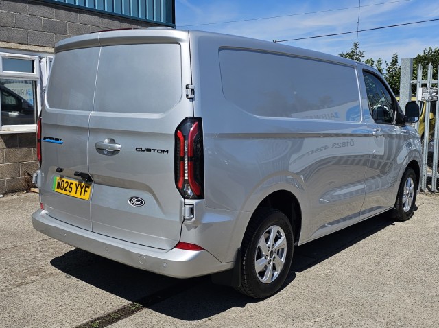 Ford E-Transit Custom - Image 11