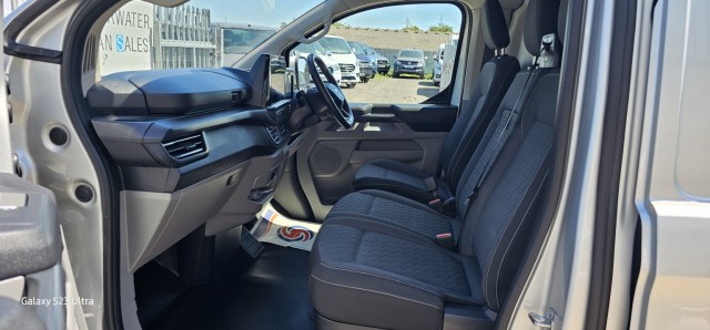 Ford E-Transit Custom - Image 15