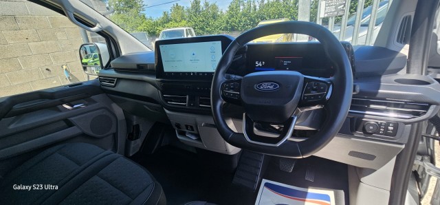 Ford E-Transit Custom - Image 17